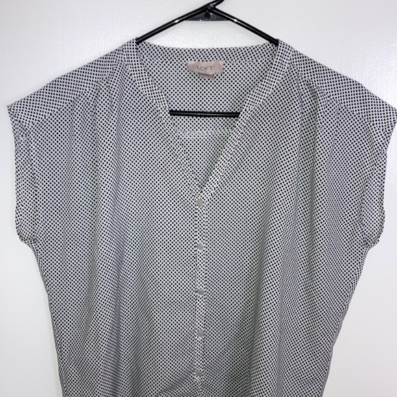 Loft Size S, White and black cap sleeve button down blouse - Picture 3 of 12